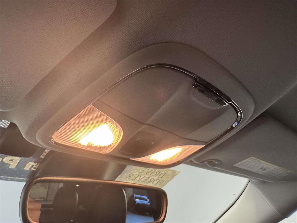 Used 2022 Jeep Cherokee Trailhawk image 27