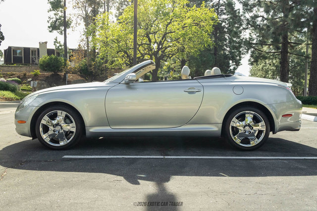 Used 2005 Lexus SC 430 Convertible image 3
