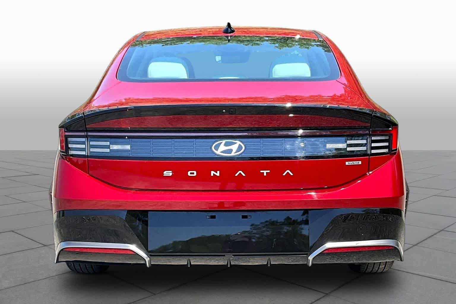 Used 2025 Hyundai Sonata SEL FWD image 5
