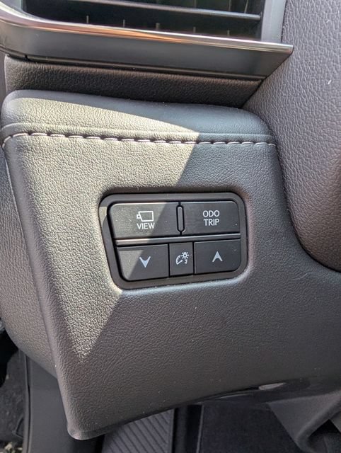 Used 2025 Lexus LX 700h Luxury AWD/4WD image 17