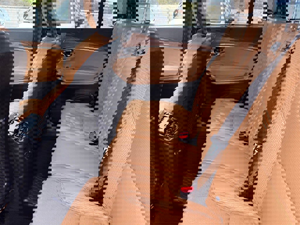 Used 2019 Volvo XC90 T8 Inscription w/ Luxury Package image 33