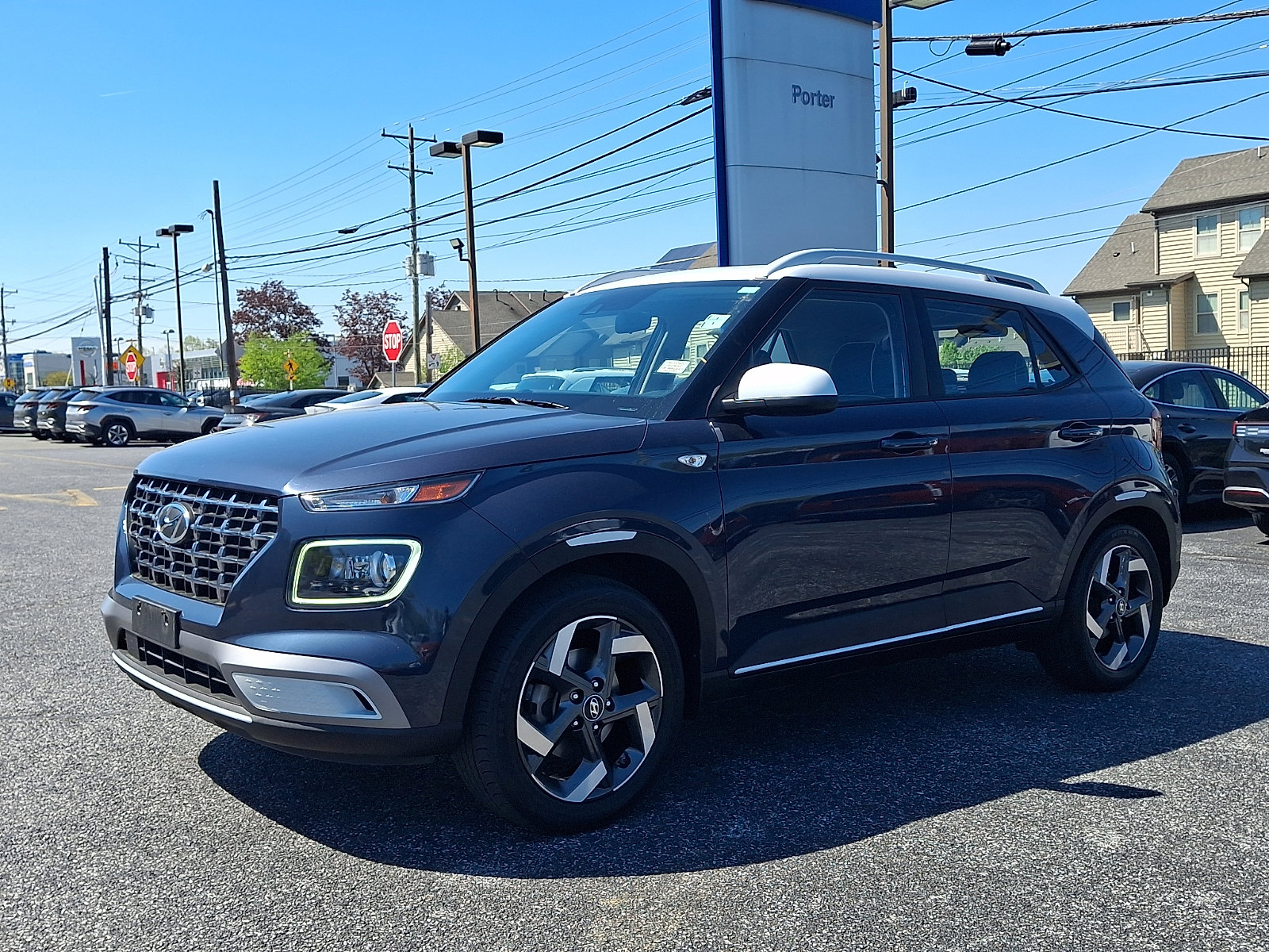 Certified 2021 Hyundai Venue image 3