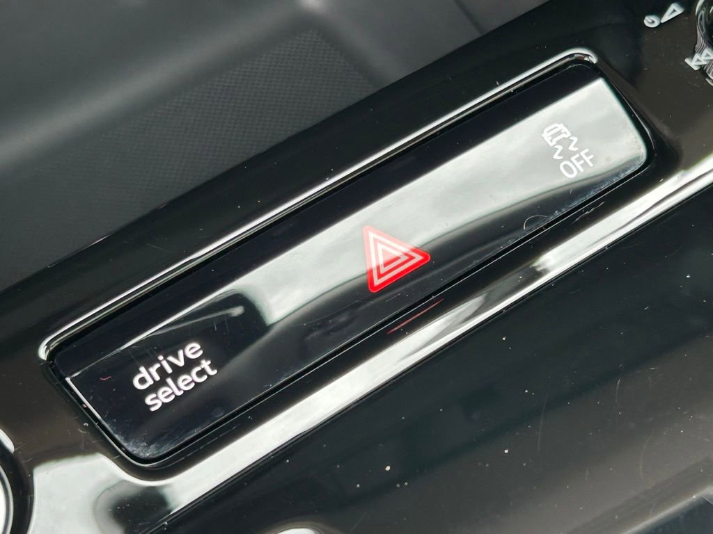 Used 2025 Audi Q6 e-tron Premium Plus w/ Premium Plus image 32