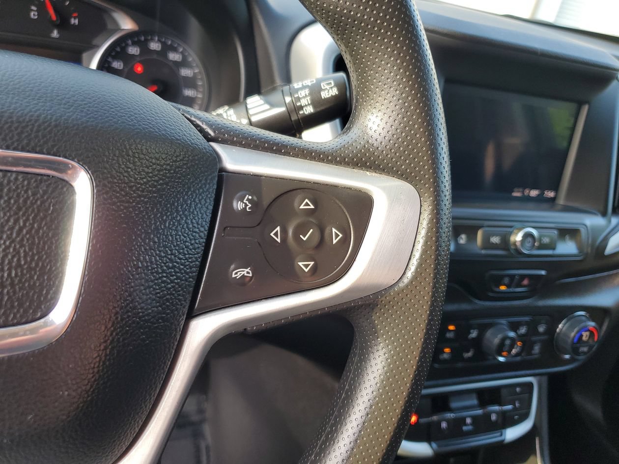 Used 2023 GMC Terrain SLE w/ Driver Convenience Package FWD image 27