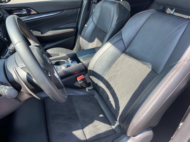Used 2023 Nissan Maxima SR w/ Sport Mat Group FWD image 24