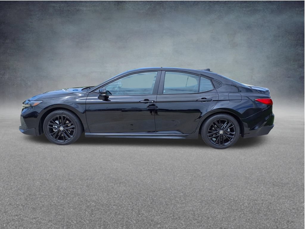 Used 2025 Toyota Camry SE FWD image 5