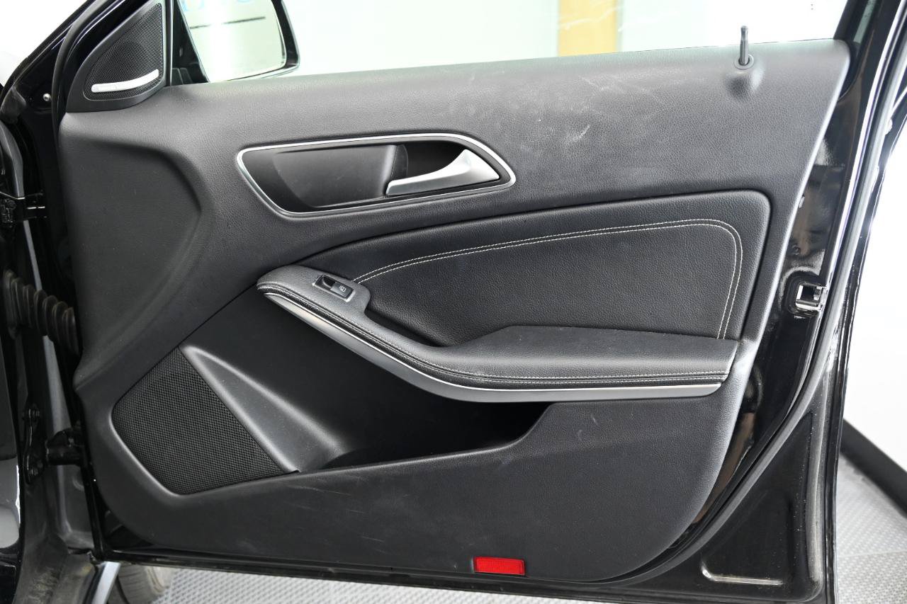 Used 2016 Mercedes-Benz GLA 250 4MATIC image 17
