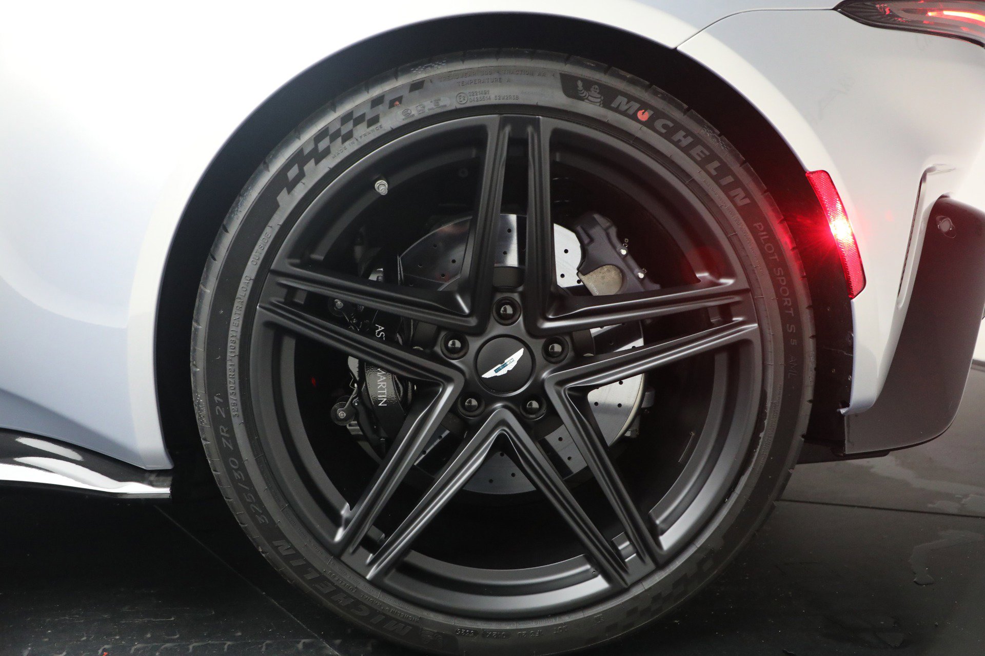 New 2026 Aston Martin V8 Vantage S image 33