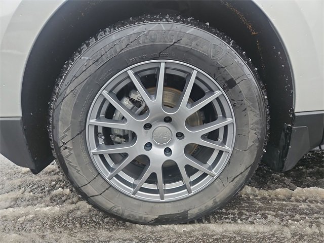 Used 2021 Chevrolet Equinox LT image 32