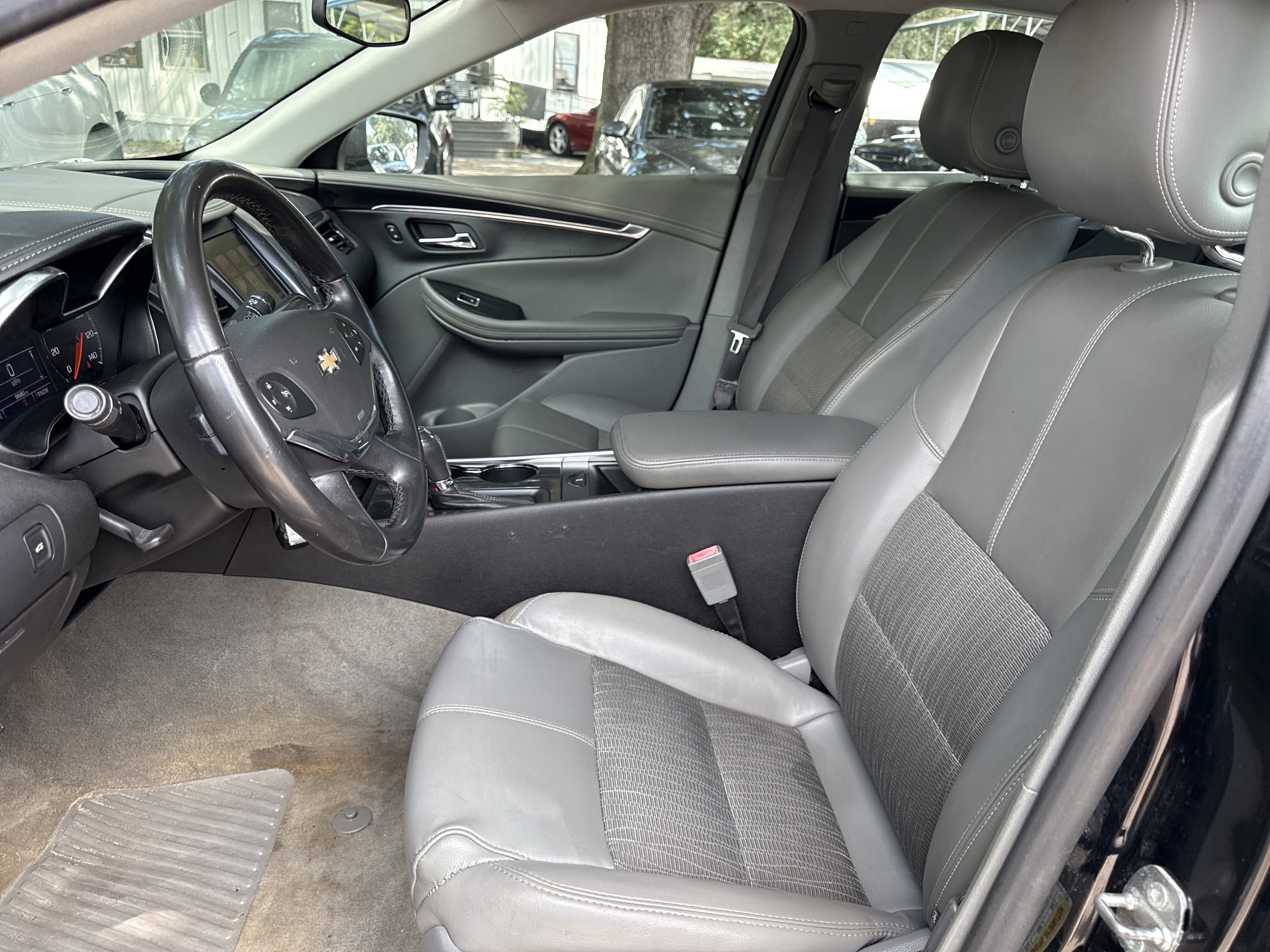 Used 2017 Chevrolet Impala LT image 9