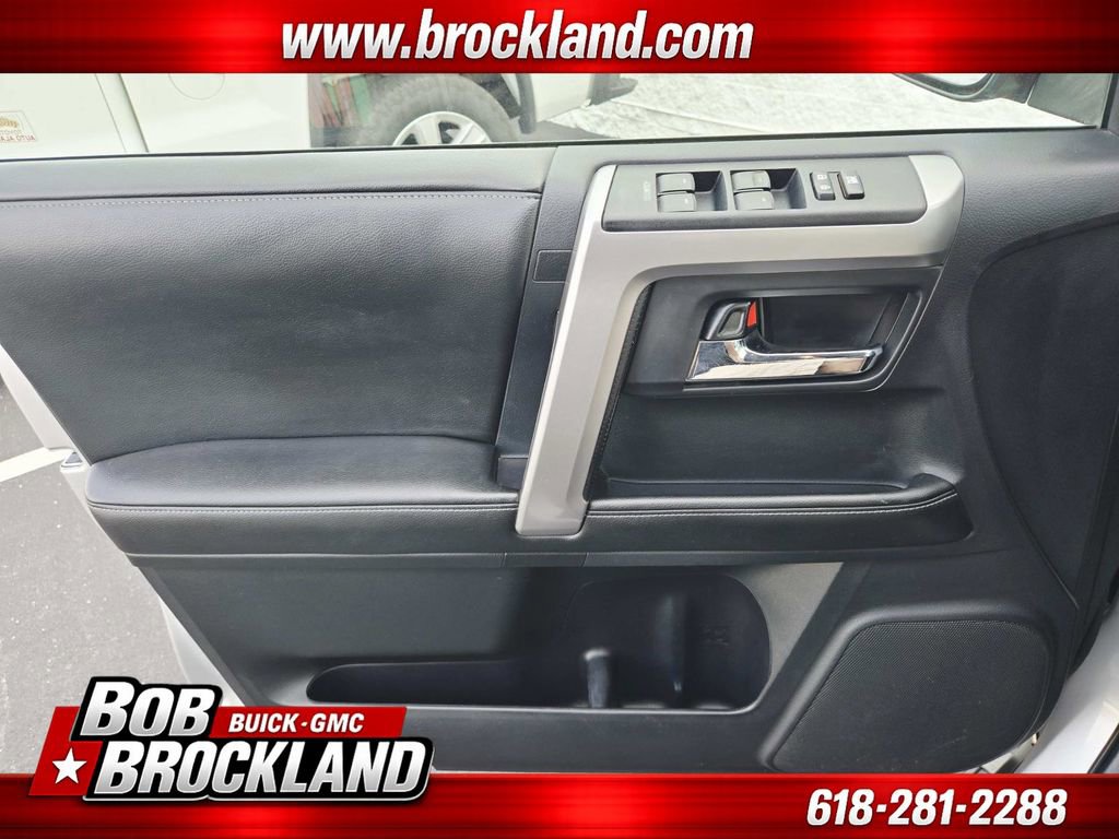 Used 2015 Toyota 4Runner SR5 image 36