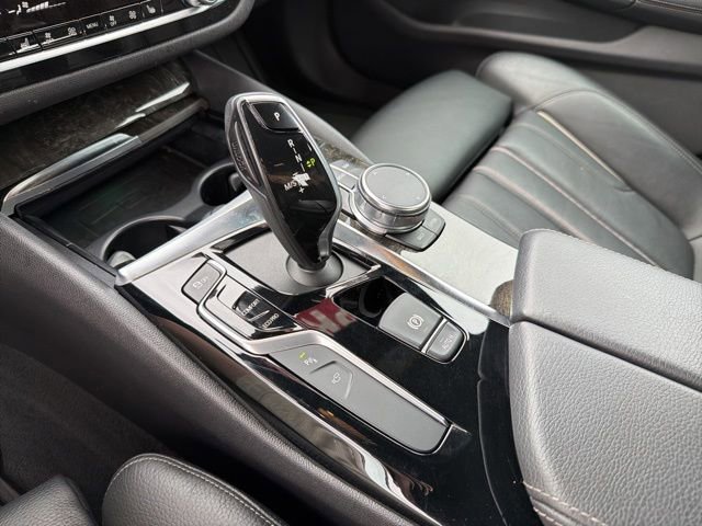 Used 2019 BMW 540i w/ Premium Package RWD image 18