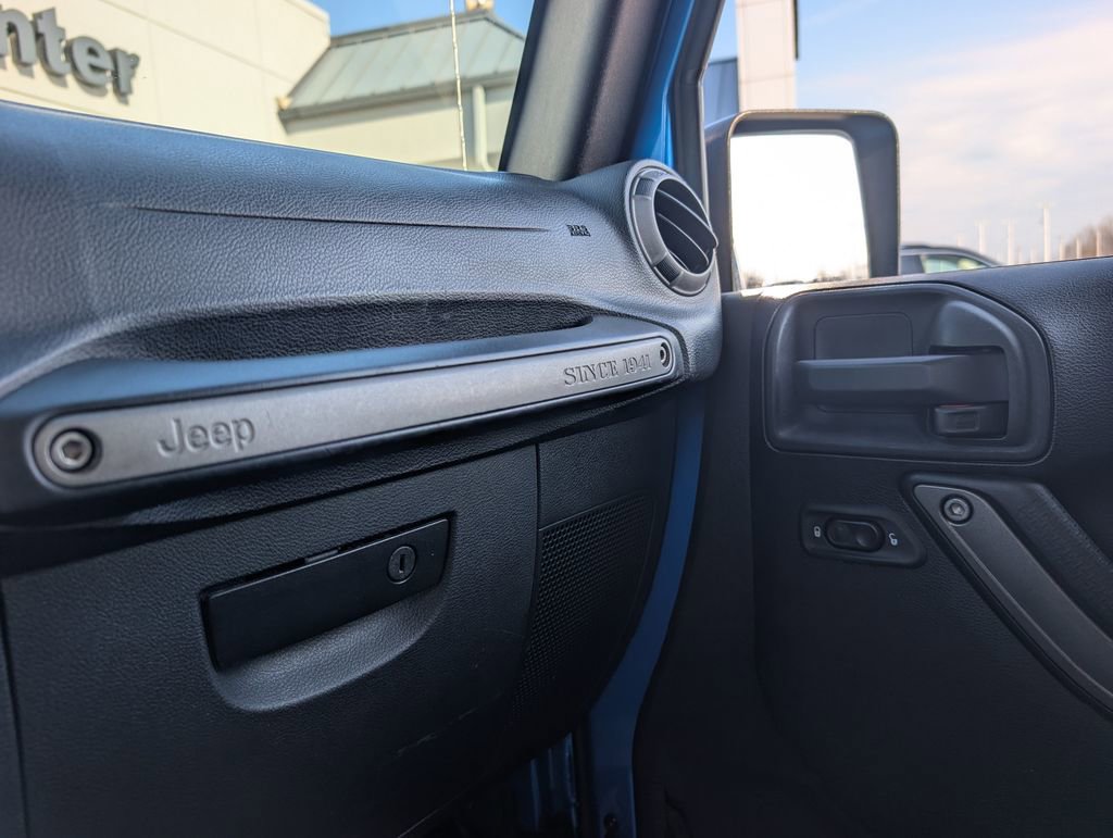 Used 2015 Jeep Wrangler Sport image 25