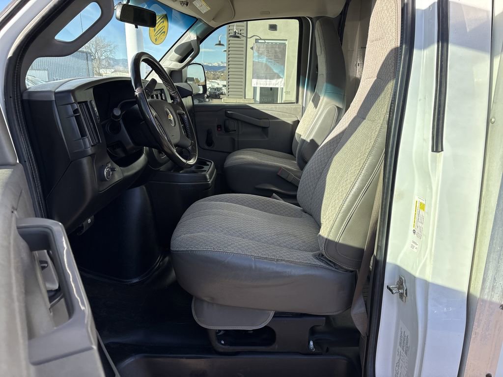 Used 2020 Chevrolet Express 3500 w/ Driver Convenience Package image 18