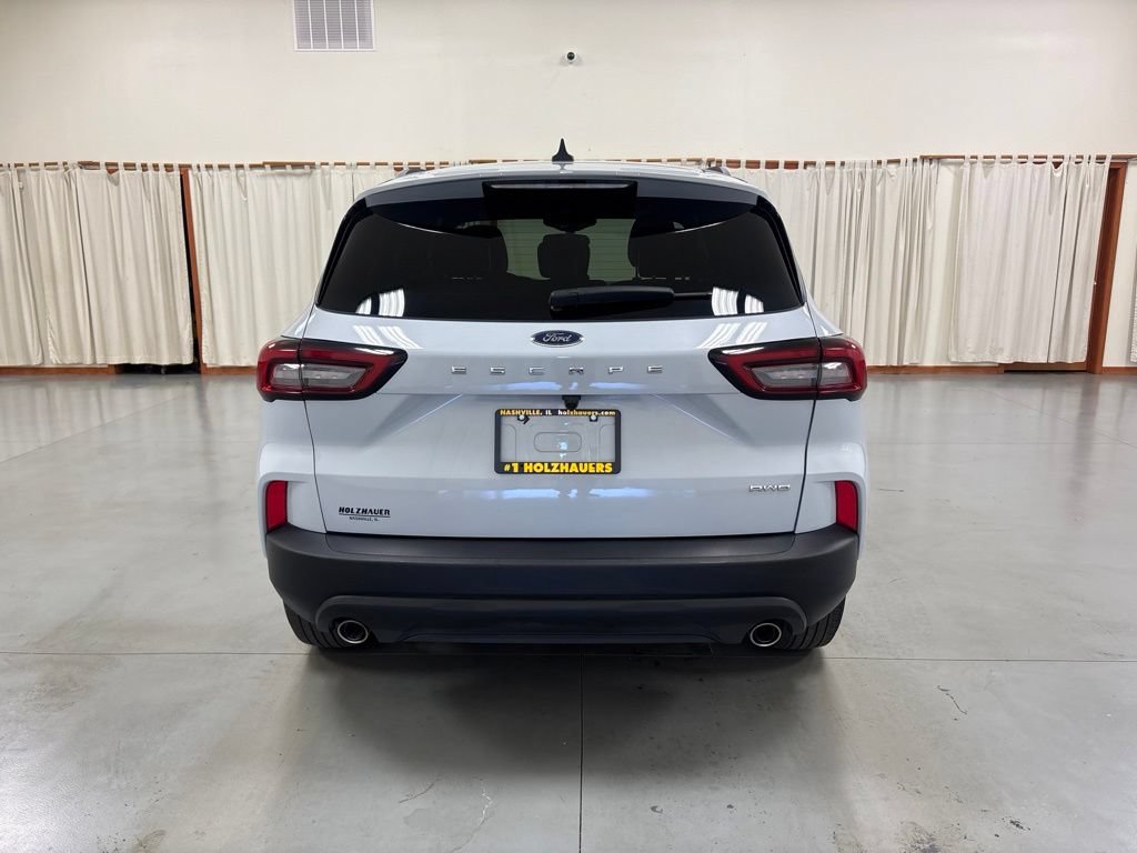 Used 2025 Ford Escape ST-Line Select AWD/4WD image 7