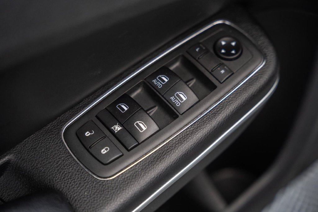 Used 2021 Chrysler 300 S RWD image 44