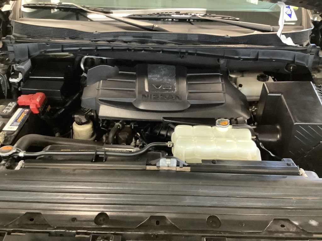 Used 2022 Nissan Titan SV AWD/4WD image 15