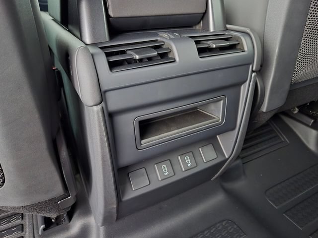New 2026 Land Rover Defender 110 X-Dynamic SE AWD/4WD image 13