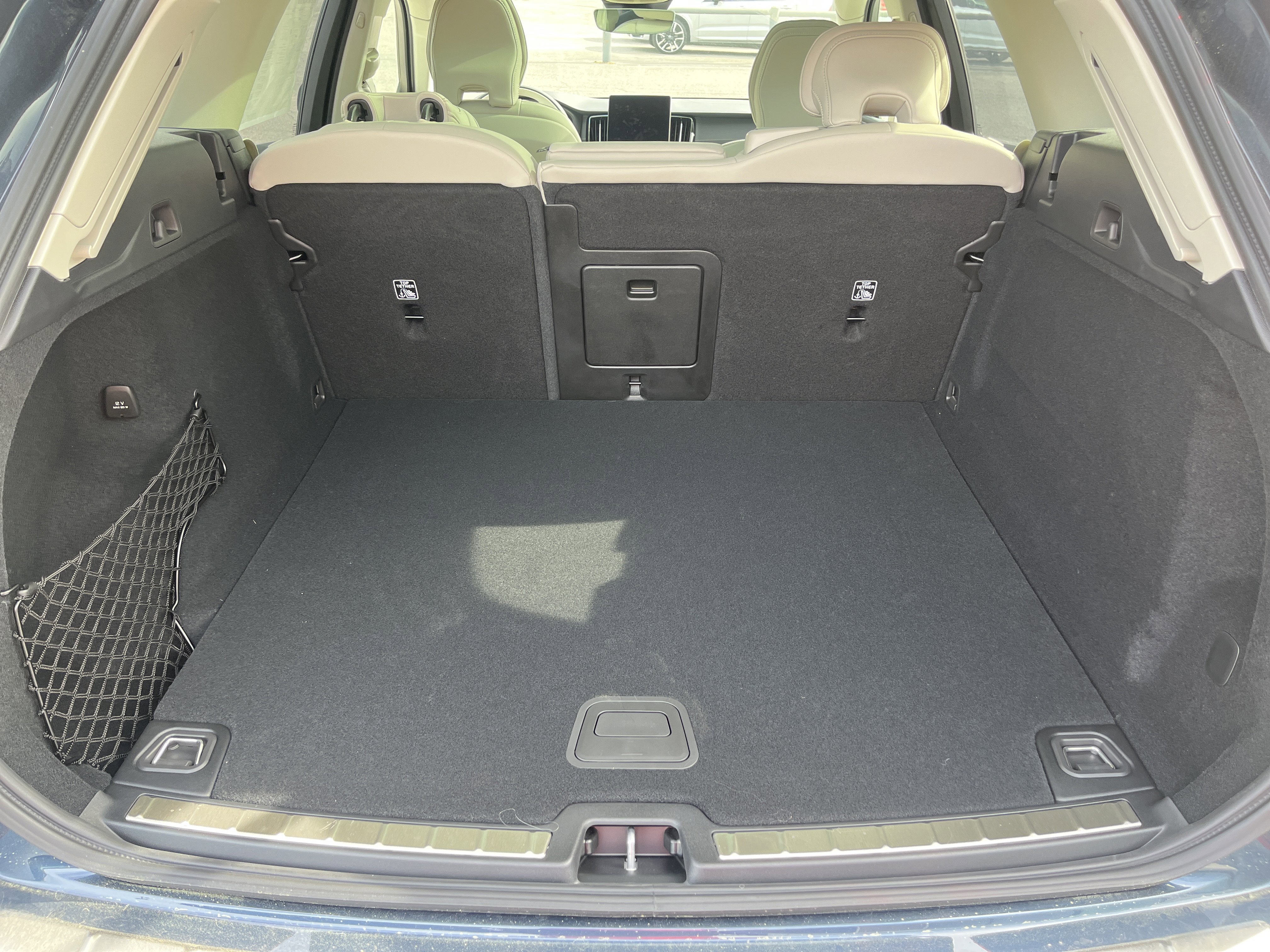 New 2026 Volvo XC60 B5 Ultra w/ Protection Package Premier image 8