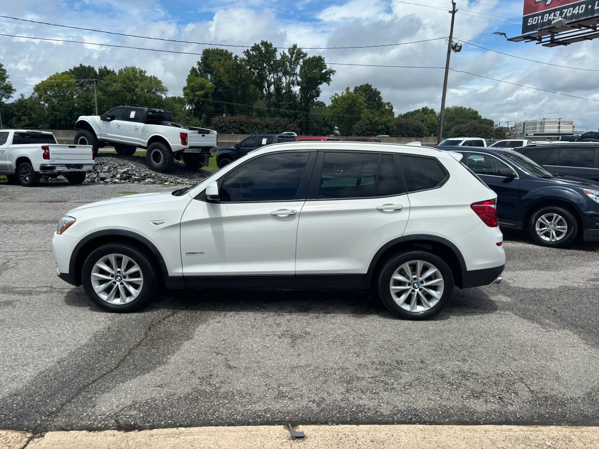 Used 2017 BMW X3 sDrive28i RWD image 2