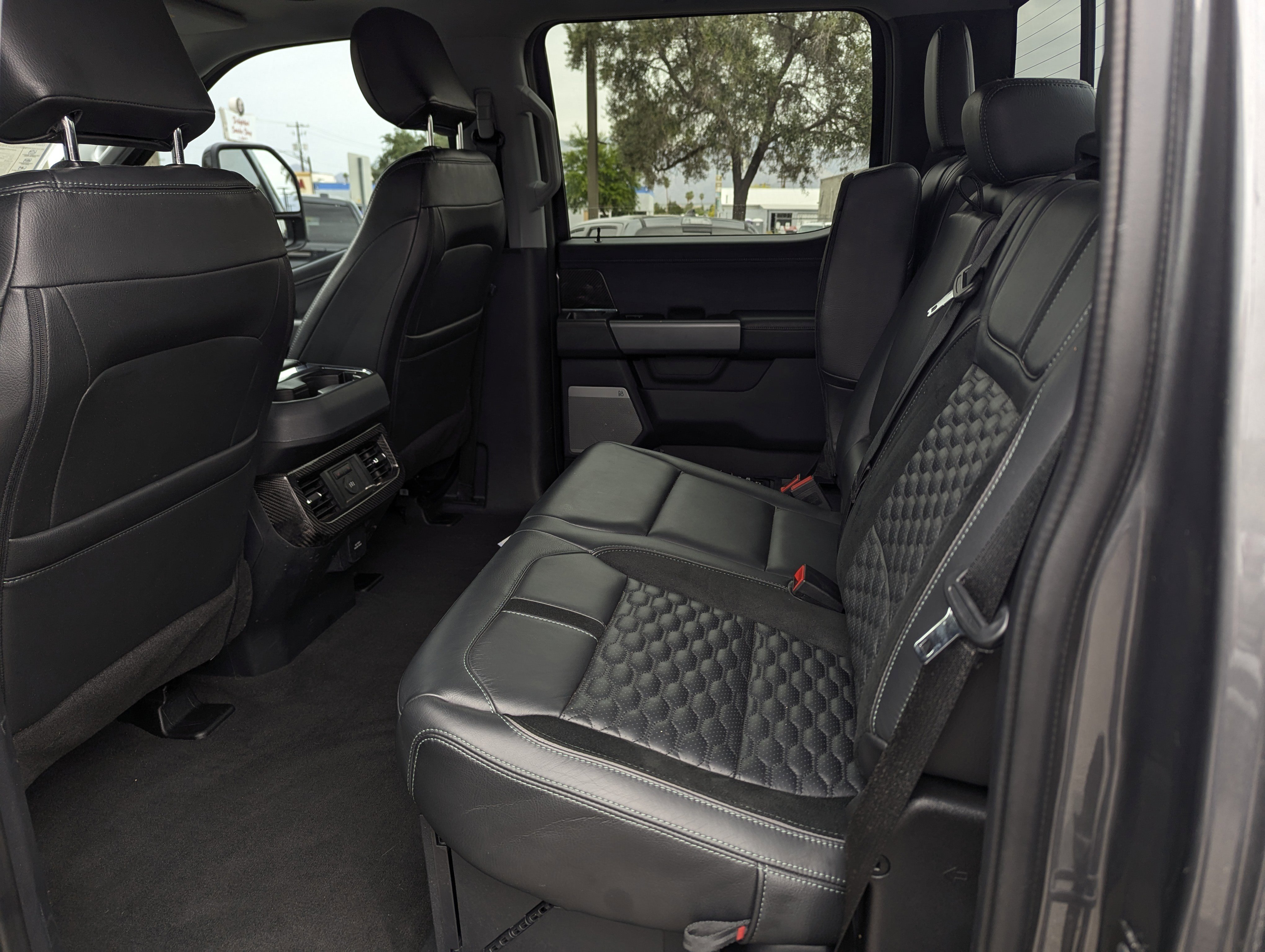 Certified 2025 Ford F250 Lariat w/ Lariat Ultimate Package image 8