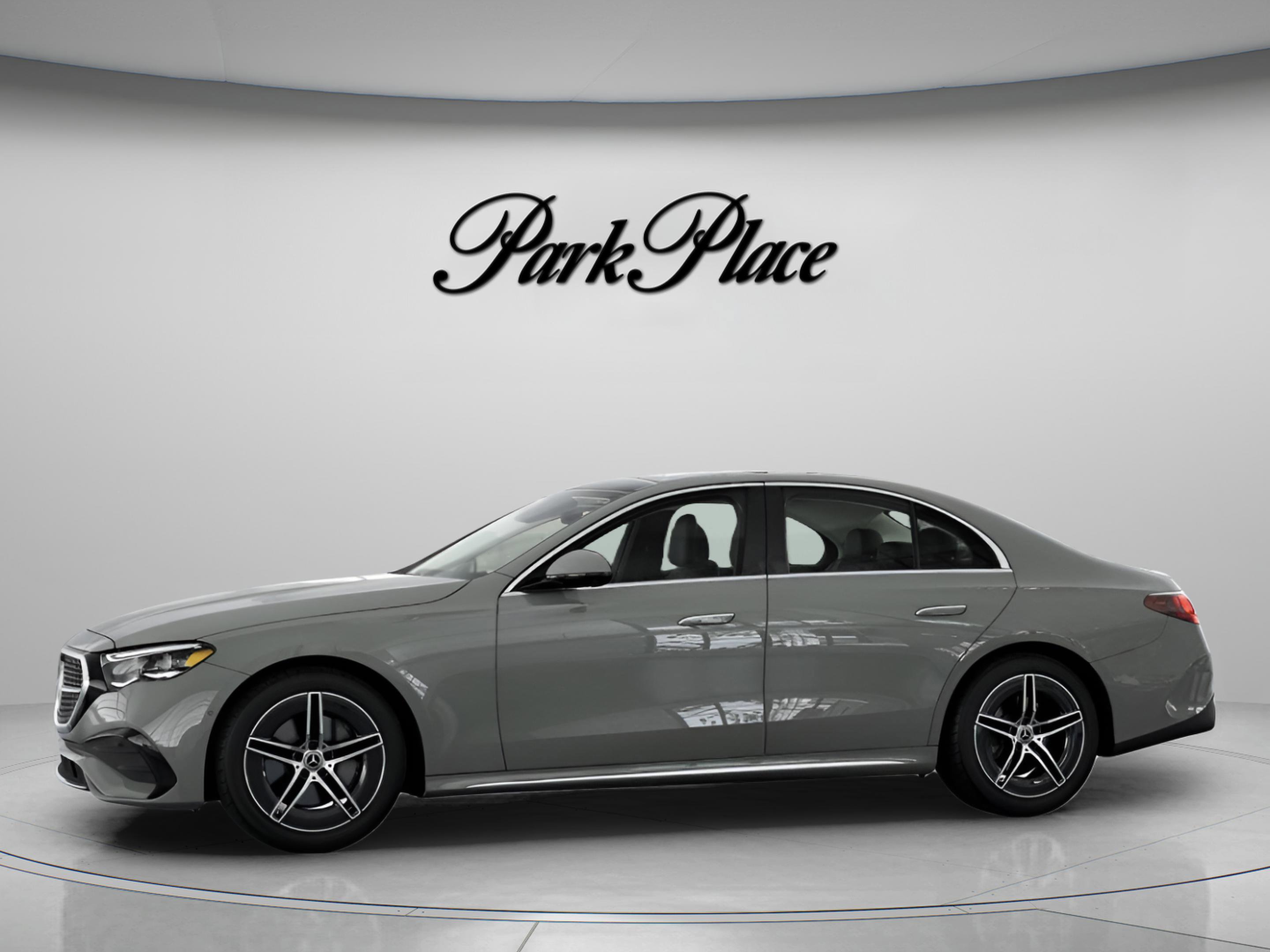 New 2026 Mercedes-Benz E 350 4MATIC Sedan image 4