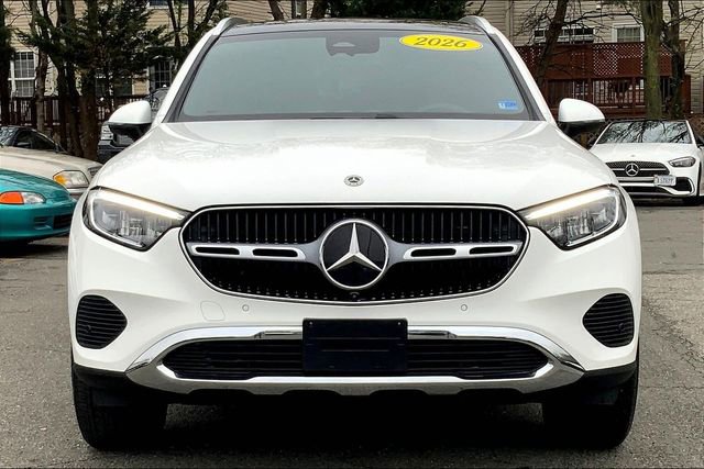 Used 2026 Mercedes-Benz GLC 300 4MATIC image 2