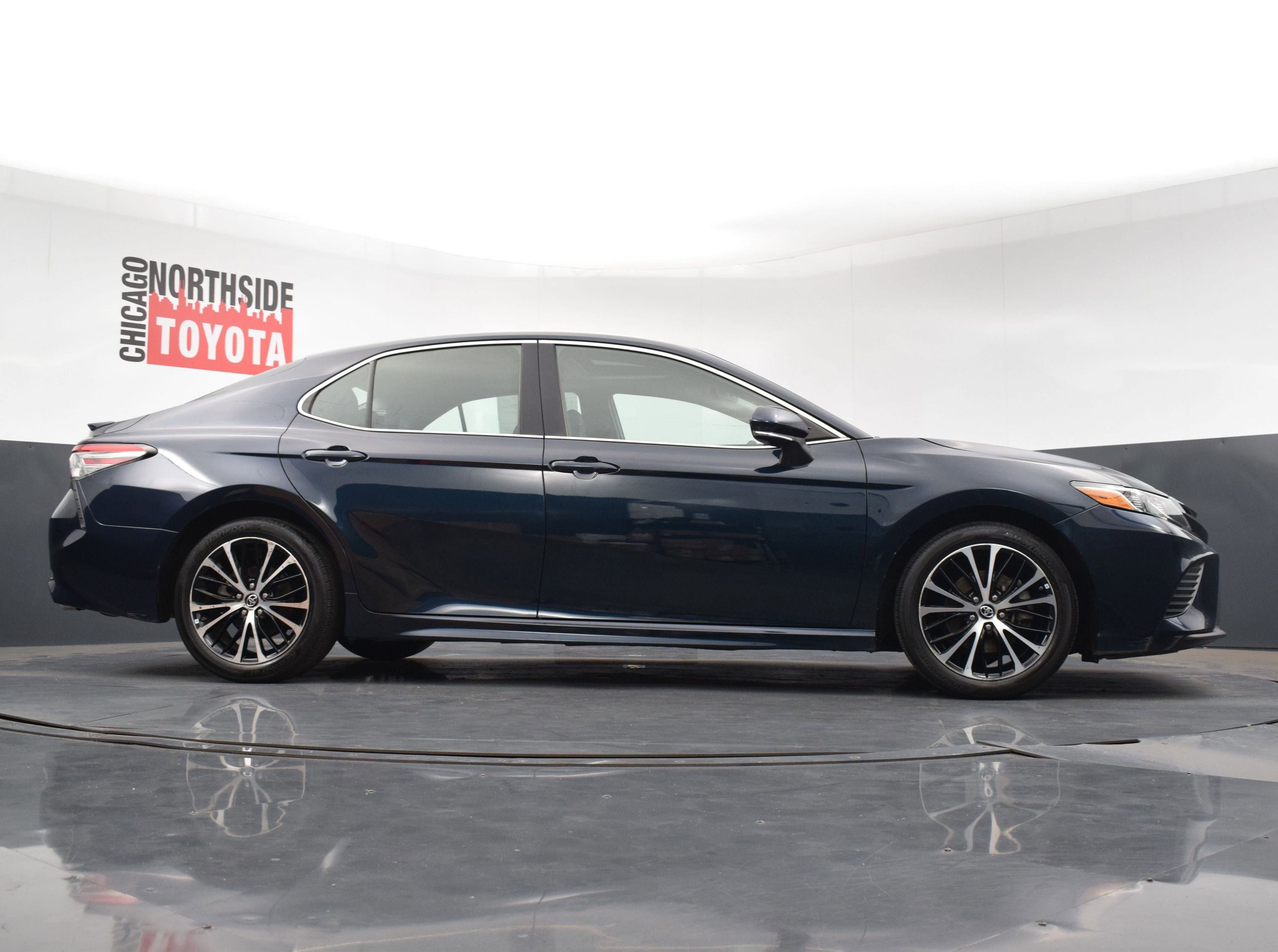 Used 2019 Toyota Camry SE image 30