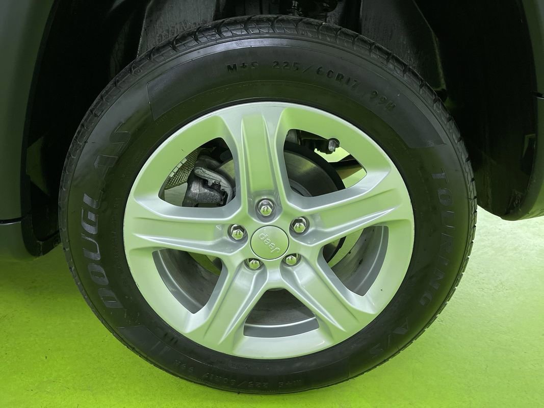 Used 2024 Jeep Compass Sport image 16