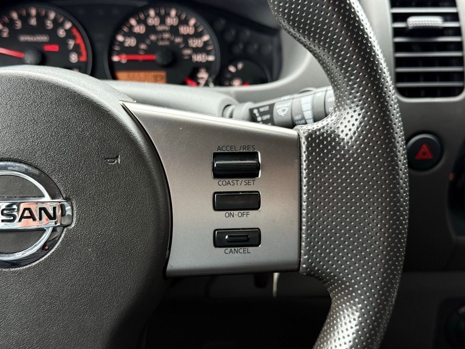 Used 2011 Nissan Xterra X image 34