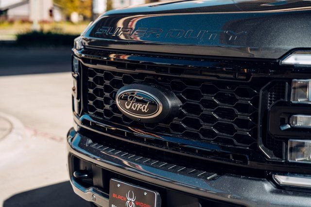 New 2026 Ford F250 Lariat w/ Black Appearance Package AWD/4WD image 5