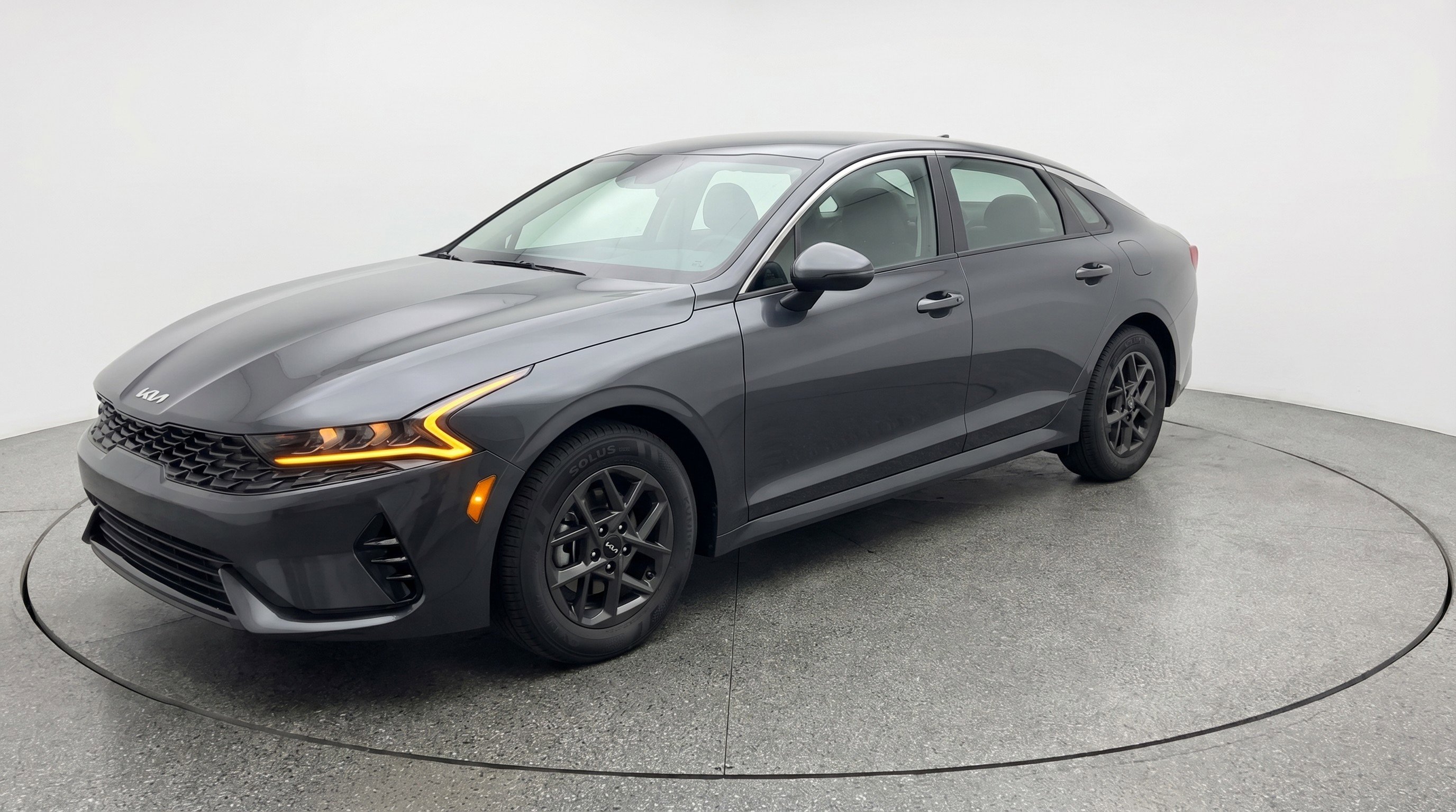 Used 2025 Kia K5 LXS image 3