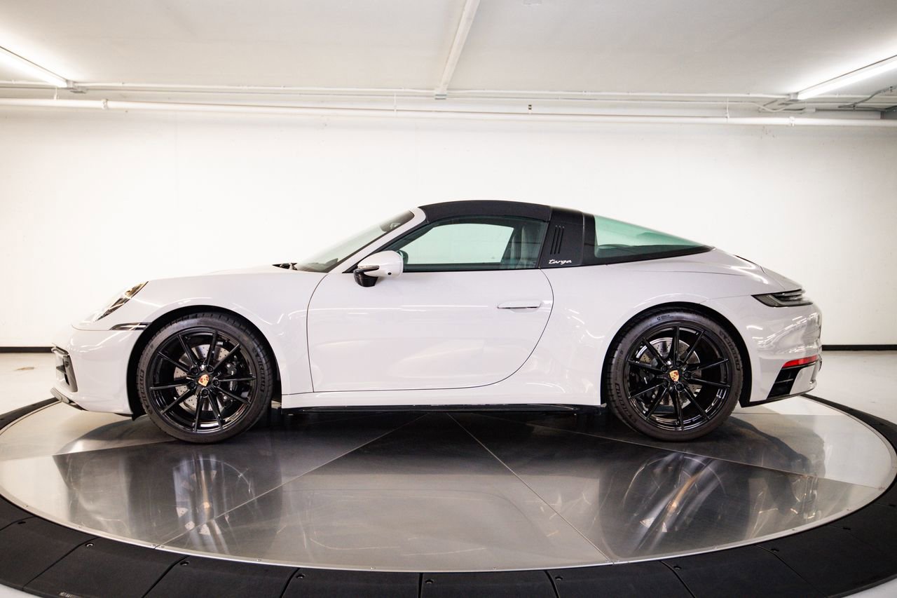 Certified 2024 Porsche 911 Targa 4S AWD/4WD image 2