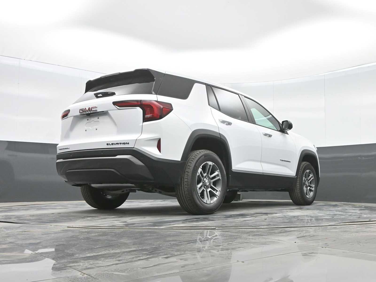 New 2026 GMC Terrain Elevation image 25