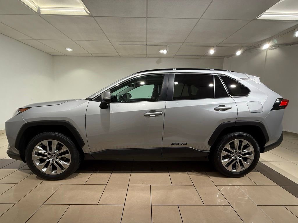 Used 2021 Toyota RAV4 XLE Premium AWD/4WD image 2