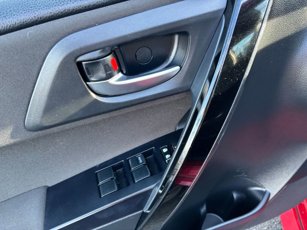 Used 2016 Scion iM Base image 18