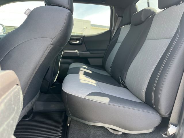 Used 2022 Toyota Tacoma TRD Off-Road w/ Technology Package image 17