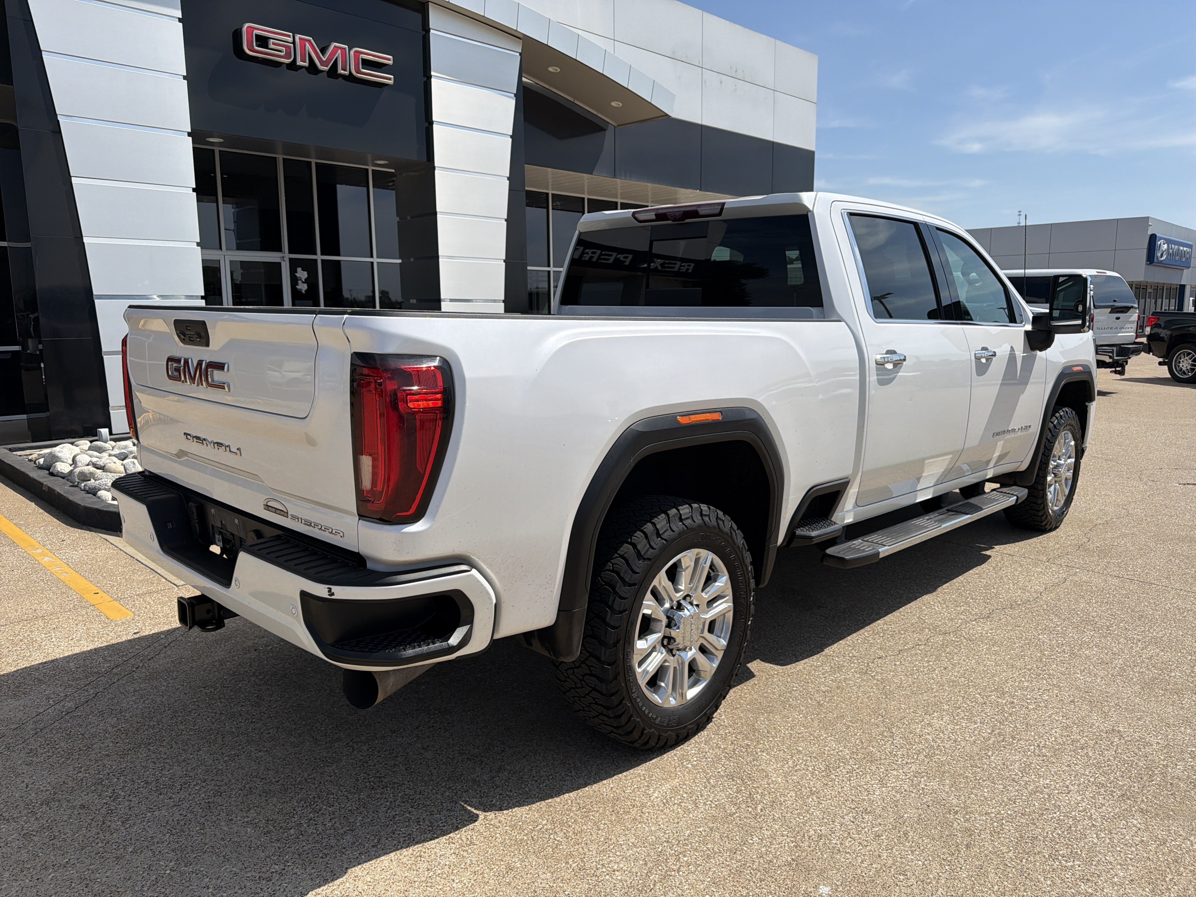 Used 2020 GMC Sierra 2500 Denali w/ Denali Ultimate Package AWD/4WD image 4