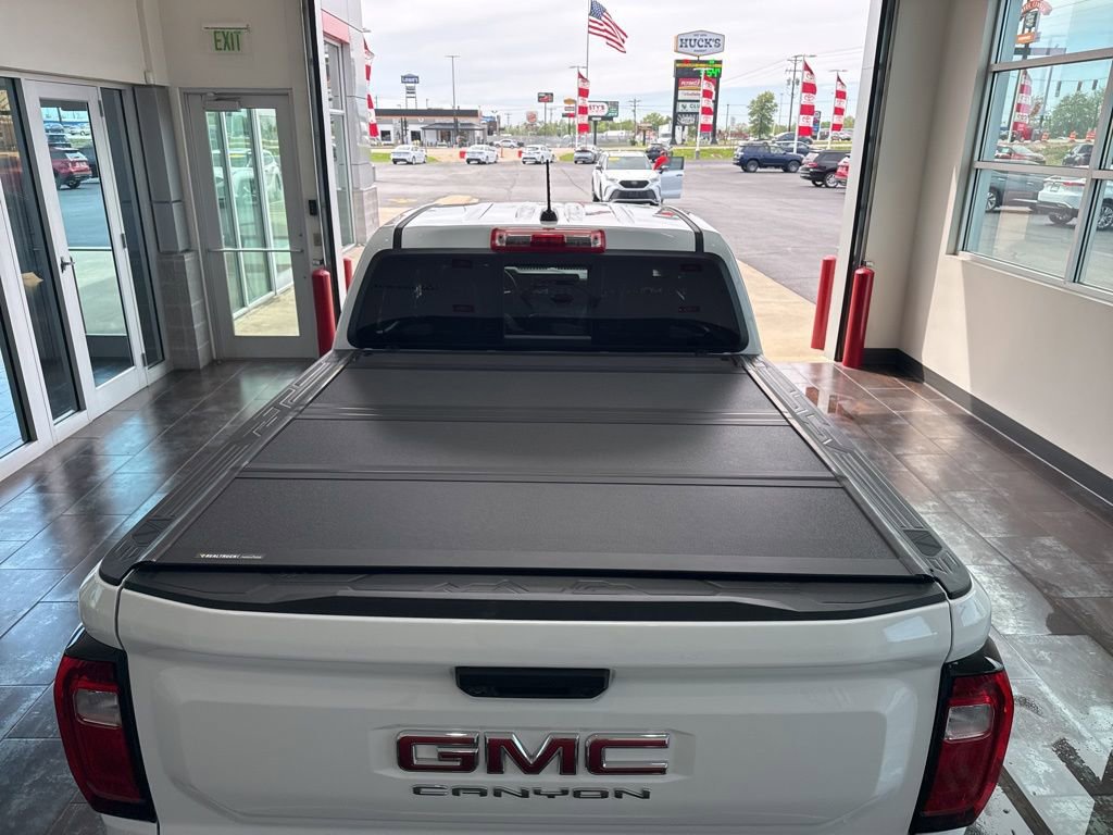 Used 2025 GMC Canyon AT4 image 10
