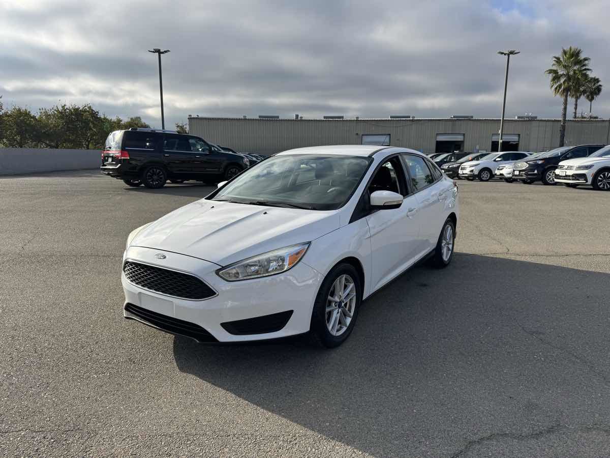 Used 2017 Ford Focus SE image 5