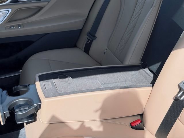 Used 2018 BMW 750i RWD image 26