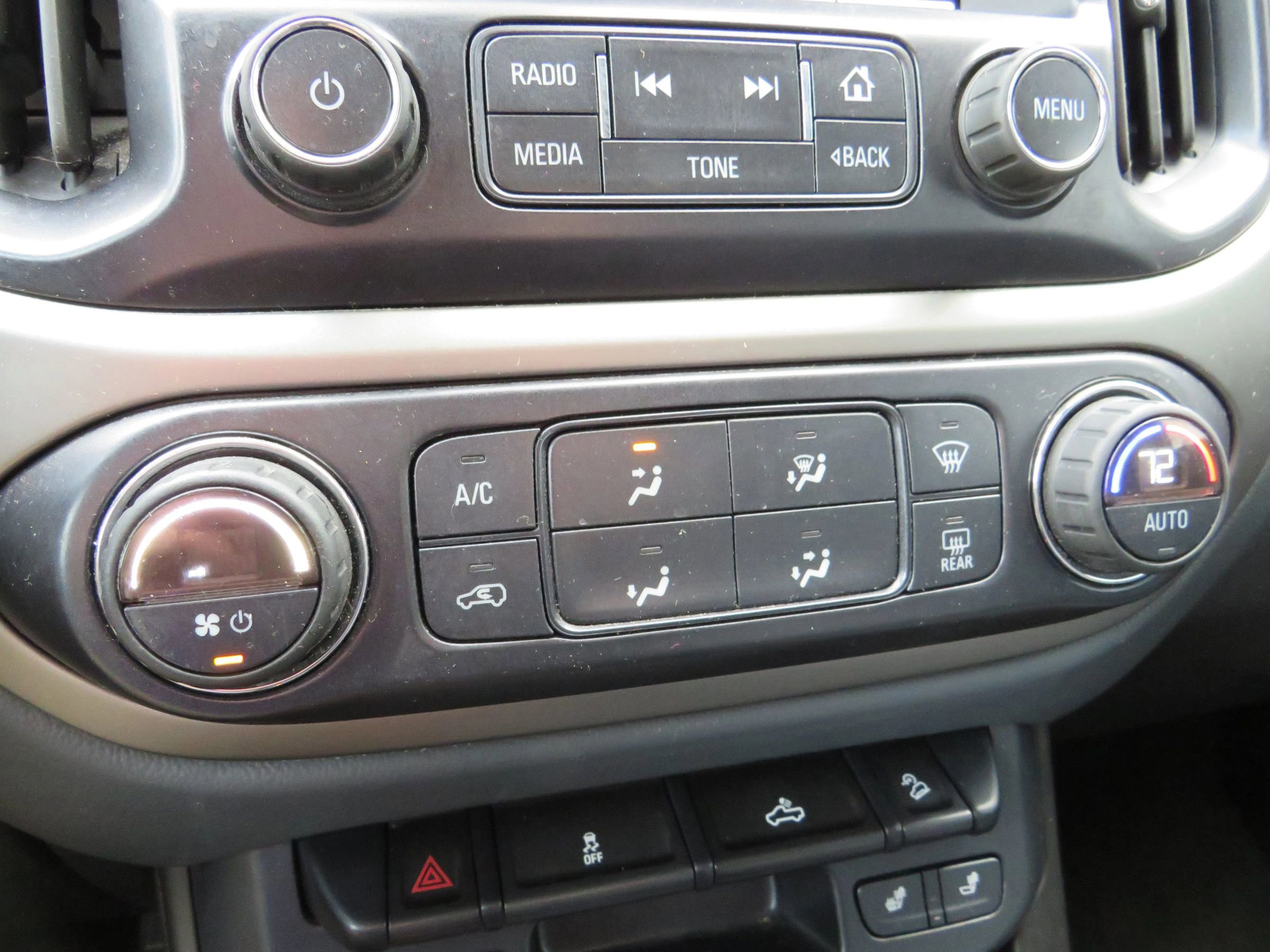 Used 2015 Chevrolet Colorado Z71 image 18