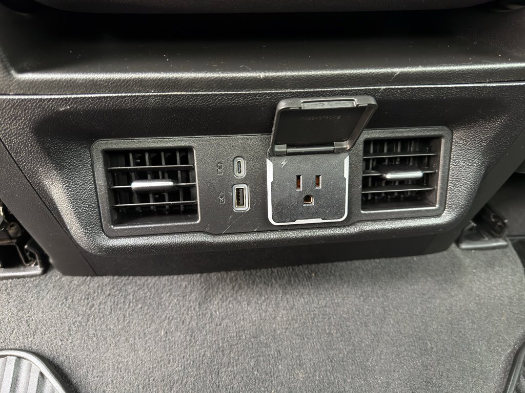 Used 2025 Chevrolet Silverado 1500 LT AWD/4WD image 44