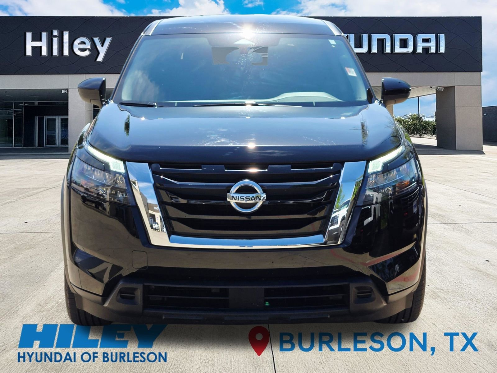 Used 2025 Nissan Pathfinder S image 6