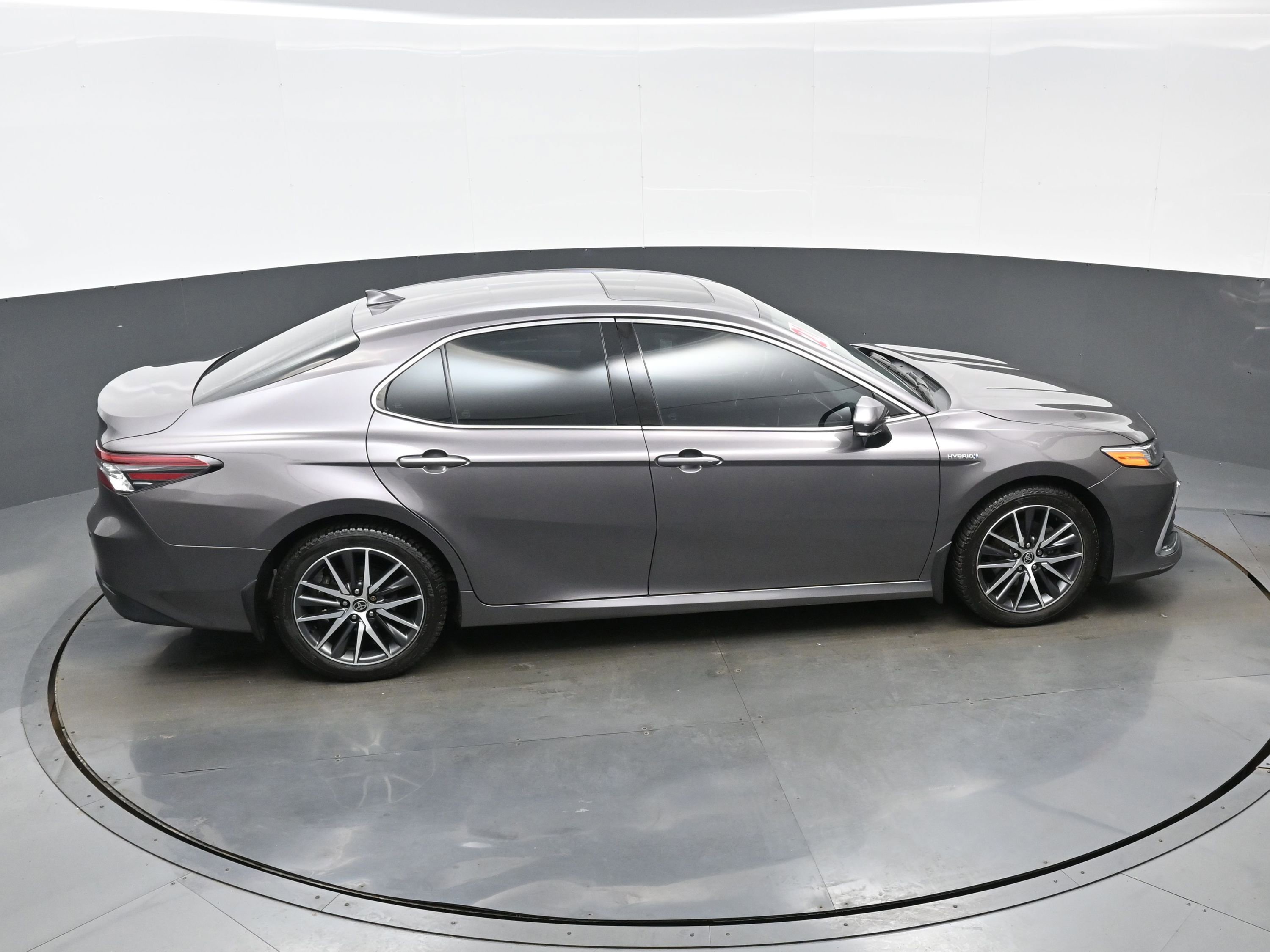 Used 2021 Toyota Camry XLE w/ Navigation Upgrade Package FWD image 43