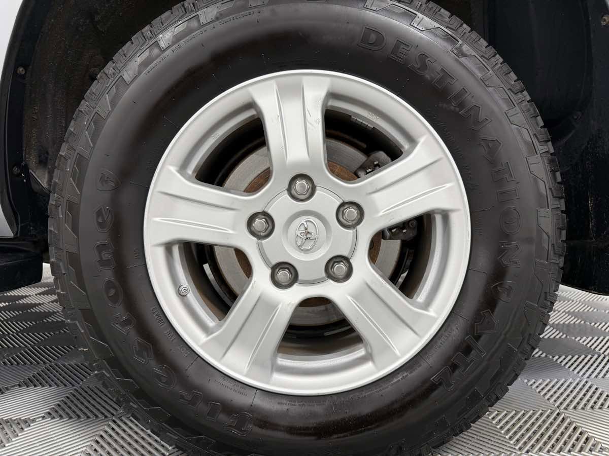 Used 2017 Toyota Sequoia SR5 image 28