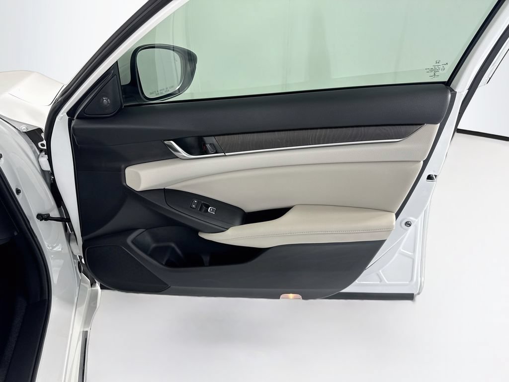 Certified 2021 Honda Accord Touring image 25
