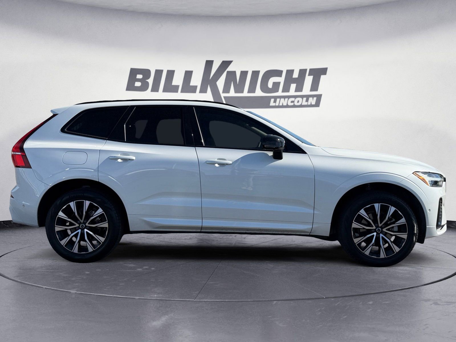Used 2024 Volvo XC60 B5 Plus w/ Protection Package Premier image 6