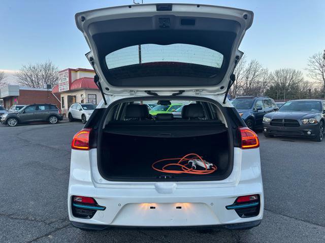 Used 2022 Kia Niro EX Premium w/ Cold Weather Package image 16