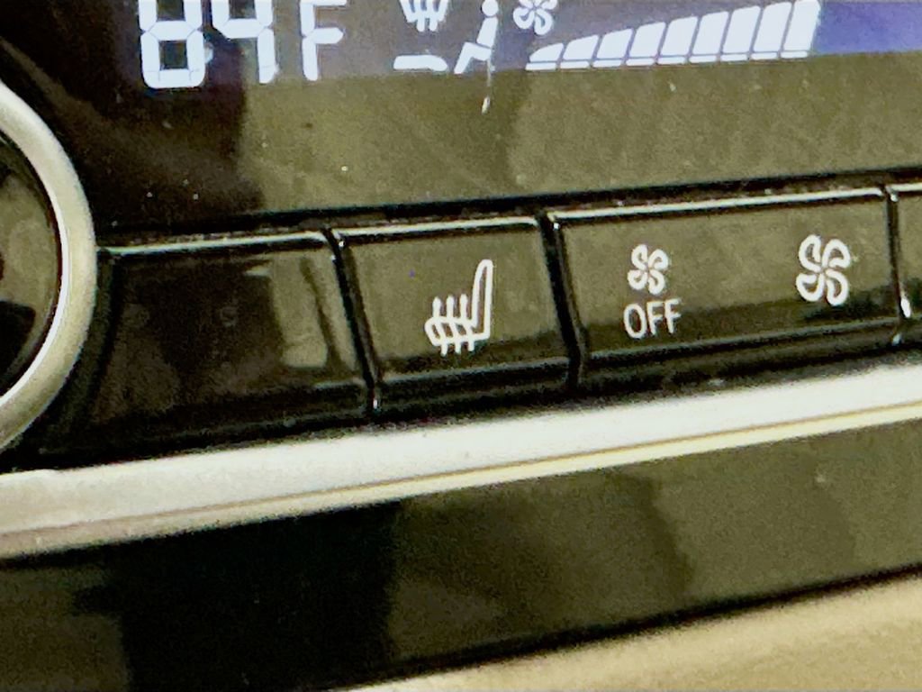 Used 2021 BMW 530i xDrive w/ Premium Package image 20